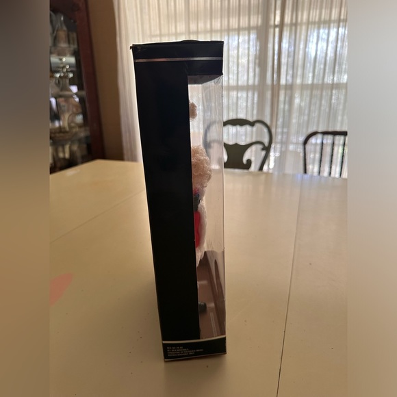 I Love Lucy ETHEL MERTZ SANTA BARBIE DOLL Christmas Show PLATINUM Label (2007) - Picture 6 of 9